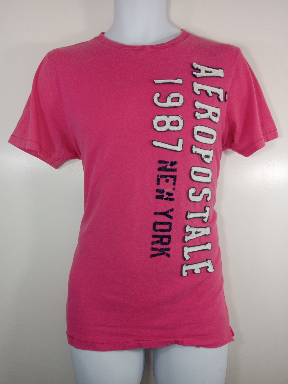 Aeropostale Men's Pink Embroidered Spellout Tee